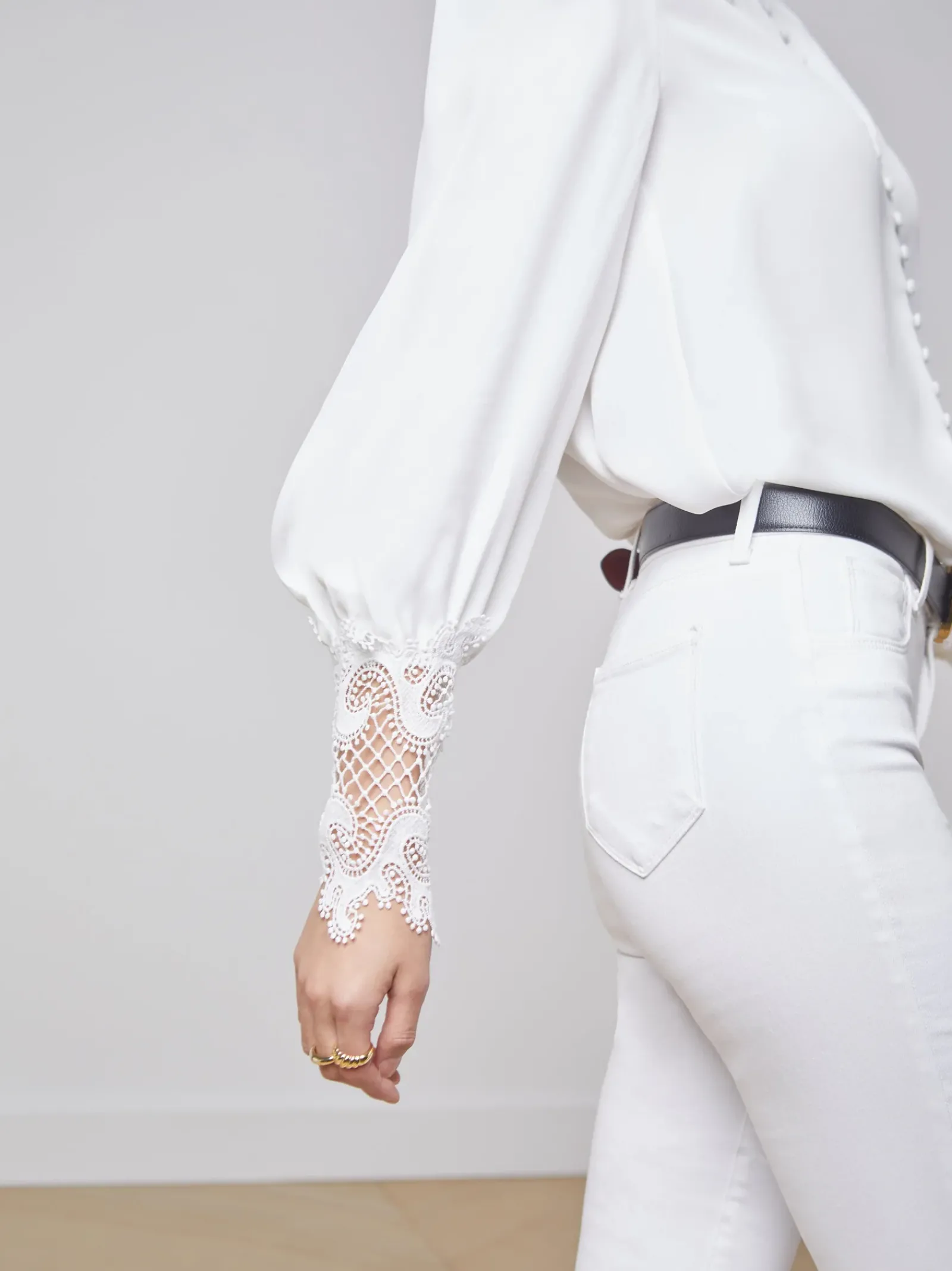 L'AGENCE Back in Stock|Essentials|Ava Blouse Ivory
