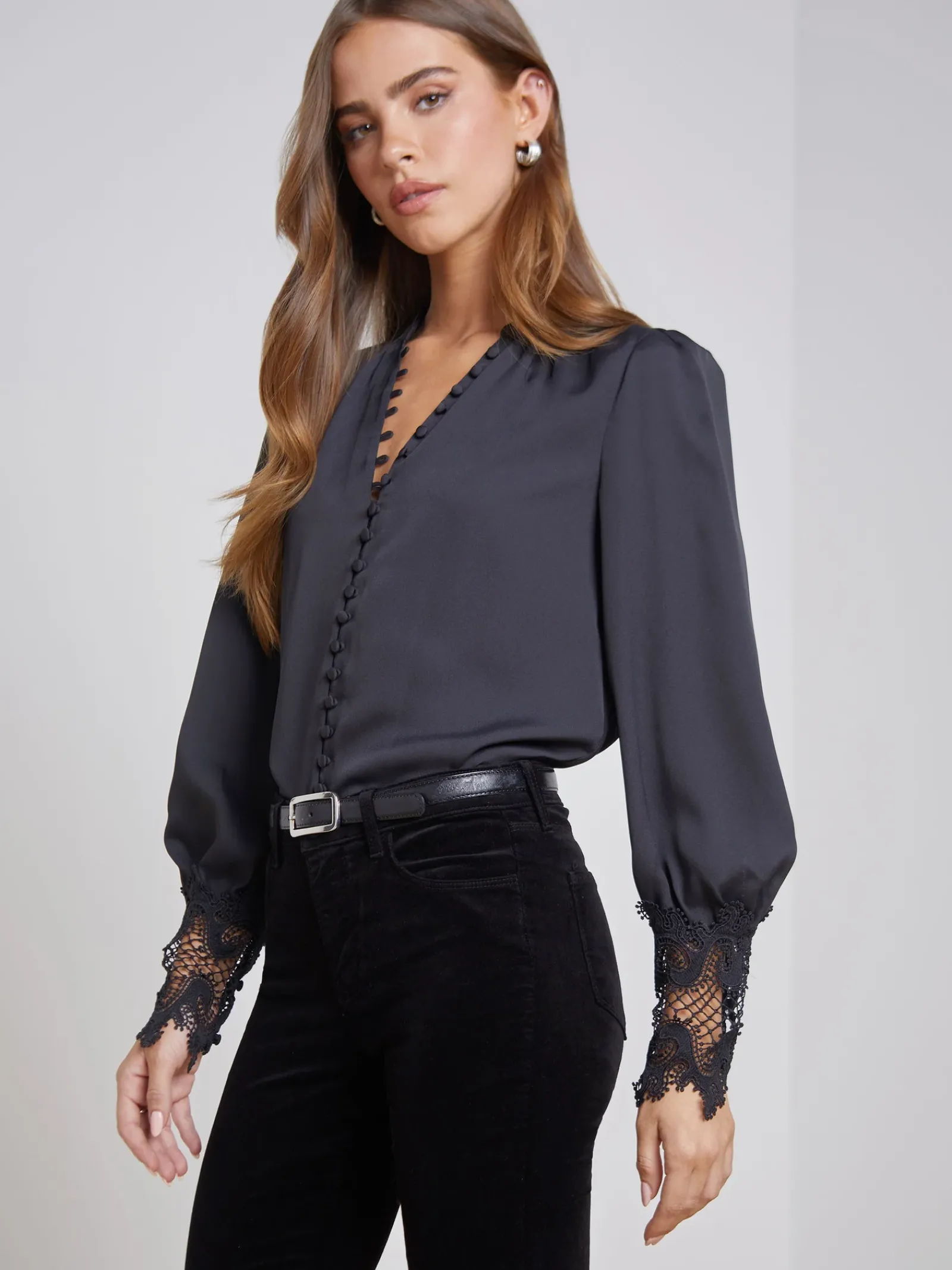 L'AGENCE Back in Stock|All Things Black|Ava Blouse Black
