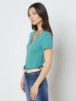 L'AGENCE Online Exclusives|Resort Collection|Becca Cotton V-Neck Tee Green Jasper