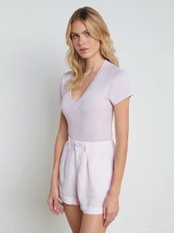 L'AGENCE Spring '24 Catalog|Spring Collection|Becca Cotton V-Neck Tee Lilac Snow