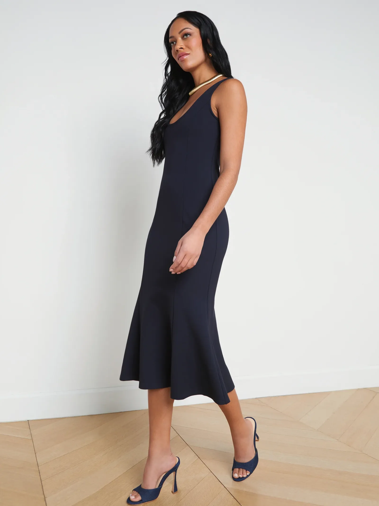 L'AGENCE Spring Collection|Dresses & Jumpsuits|Bisous Flared Midi Dress Midnight