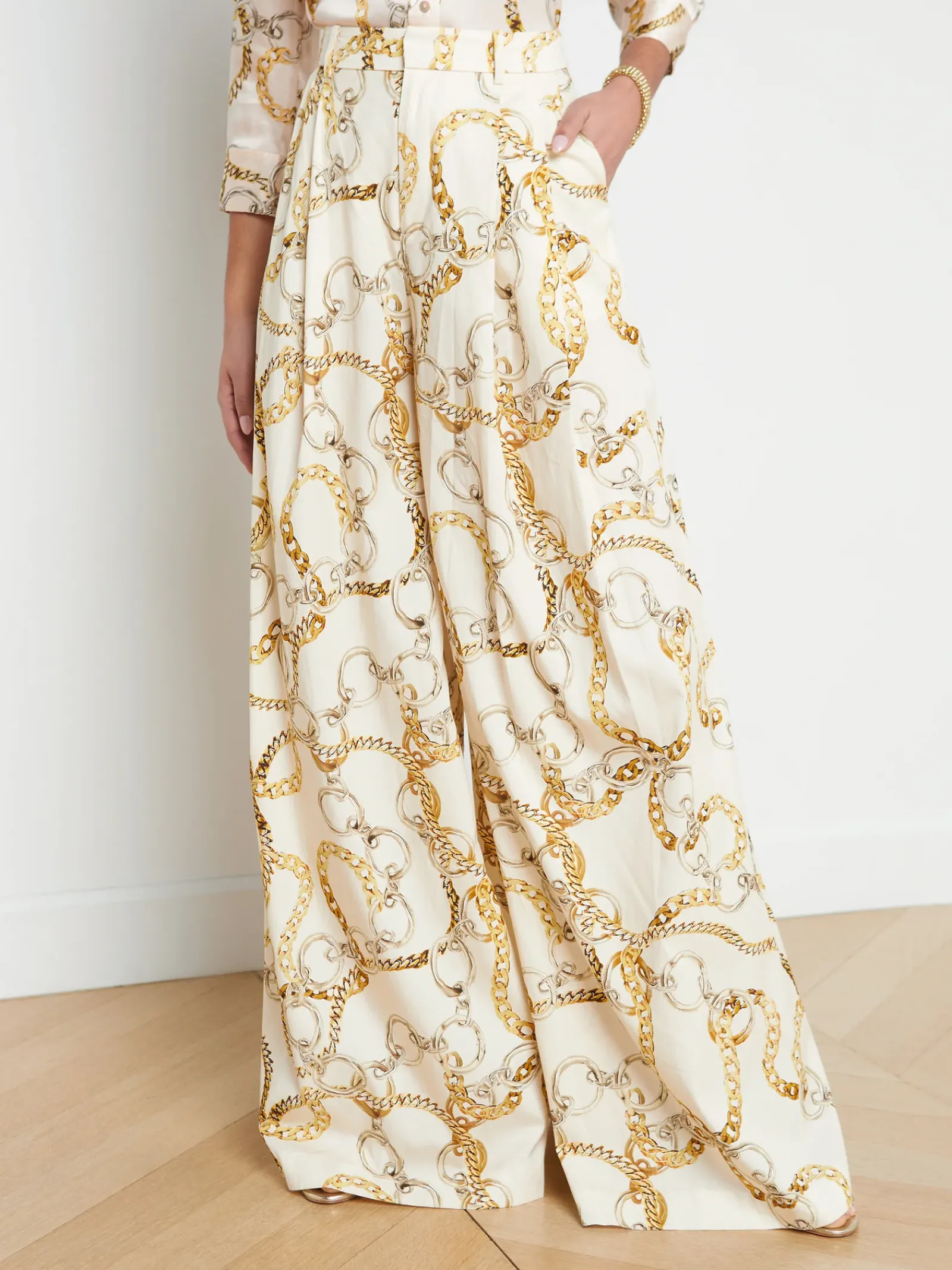L'AGENCE Sets|Spring '24 Catalog|Dree Palazzo Trouser Ecru Multi Oversized Chain
