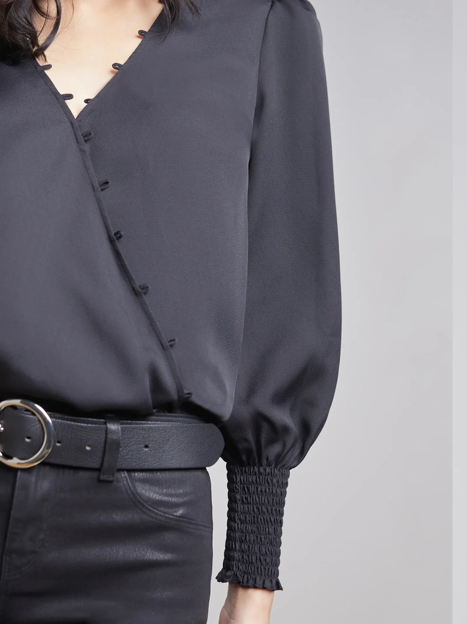 L'AGENCE All Things Black|Essentials|Enzo Blouse Black