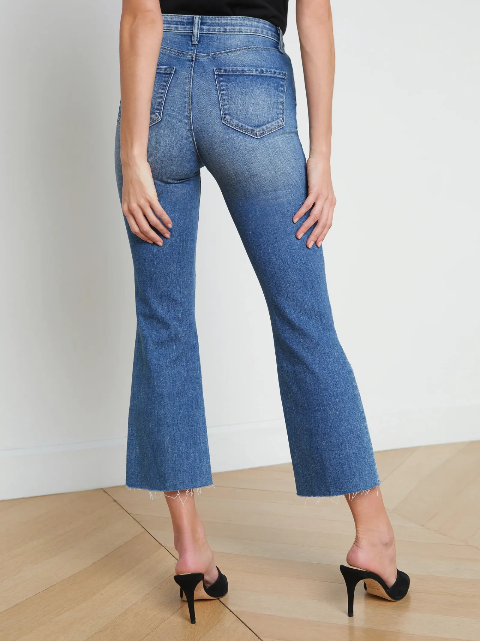 L'AGENCE Back in Stock|Petite|Kendra Cropped Flare Jean Laguna