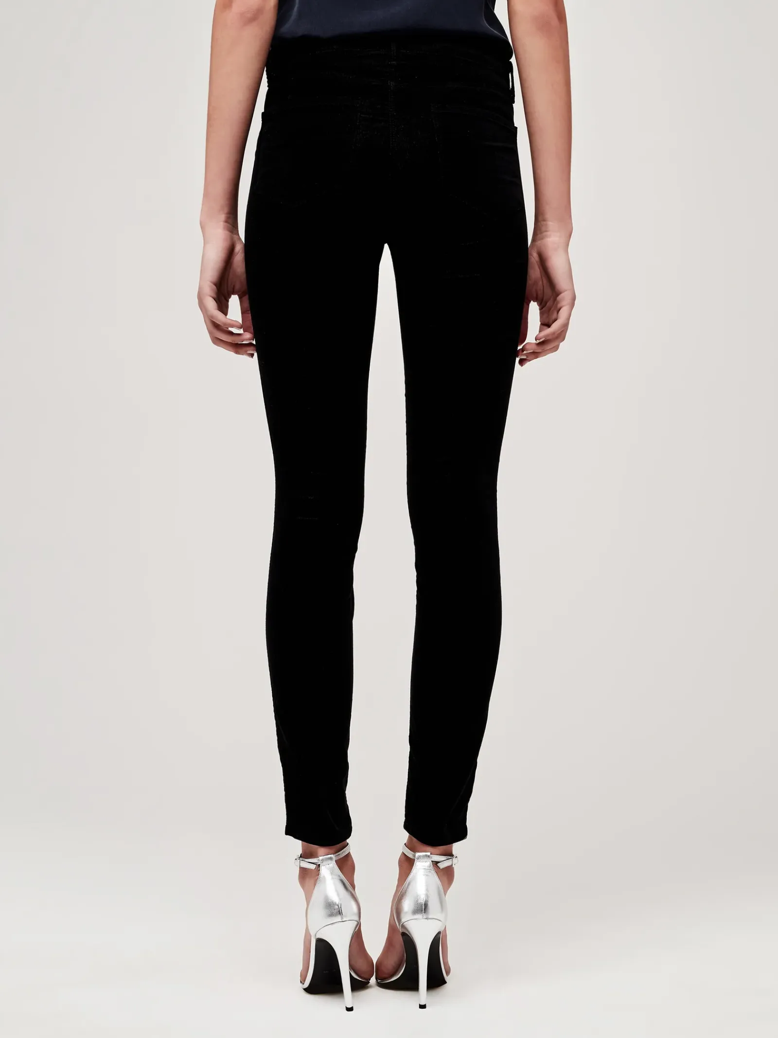 L'AGENCE All Things Black|Marguerite Velvet Jean Noir