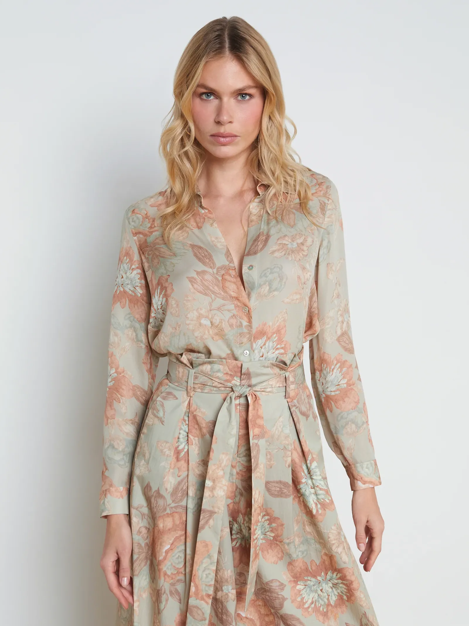 L'AGENCE Sets|Spring Collection|Nina Silk Blouse Multi Soft Pastel Vintage Floral