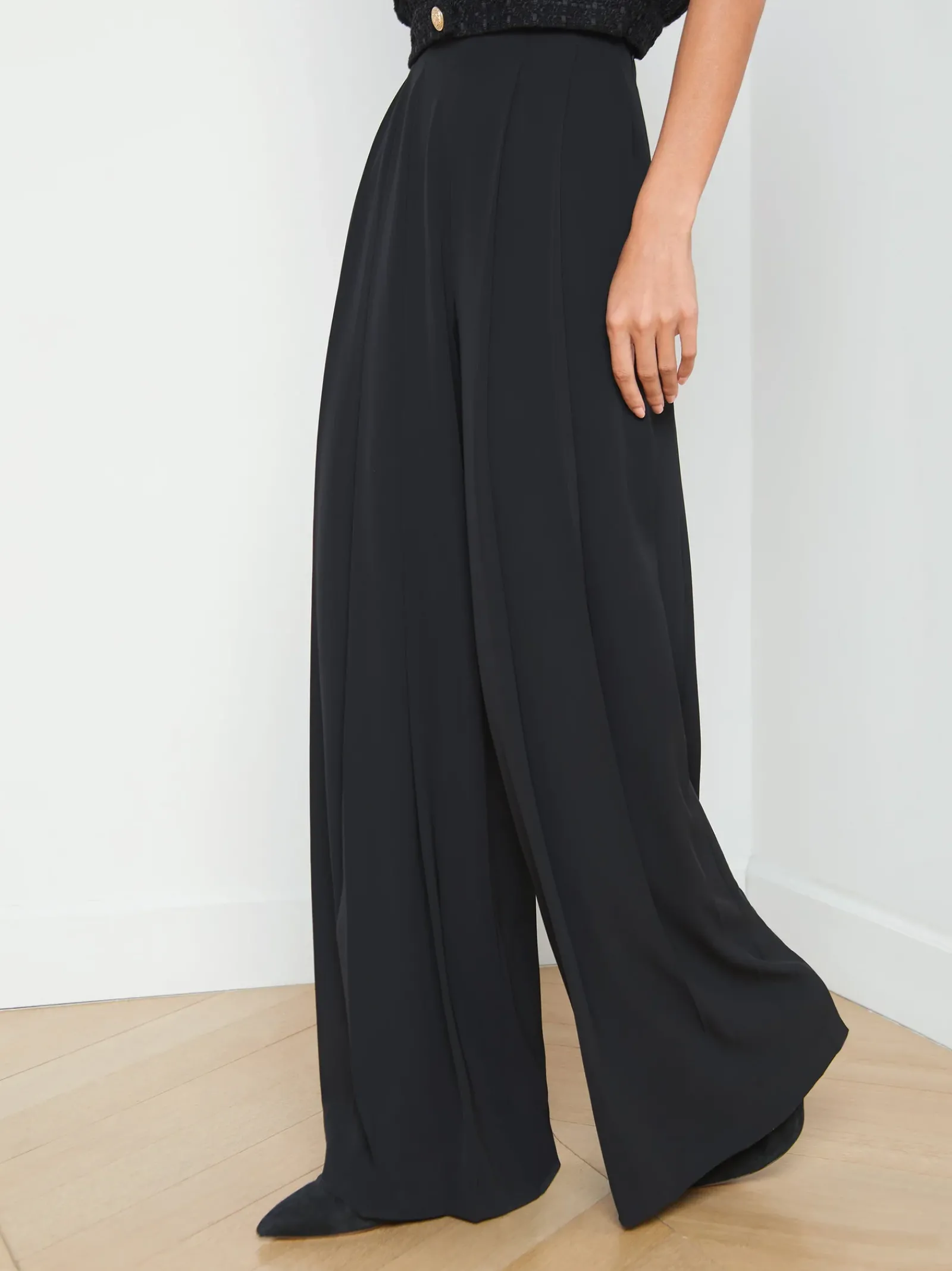 L'AGENCE All Things Black|Spring Collection|Nova Pleated Wide-Leg Pant Black