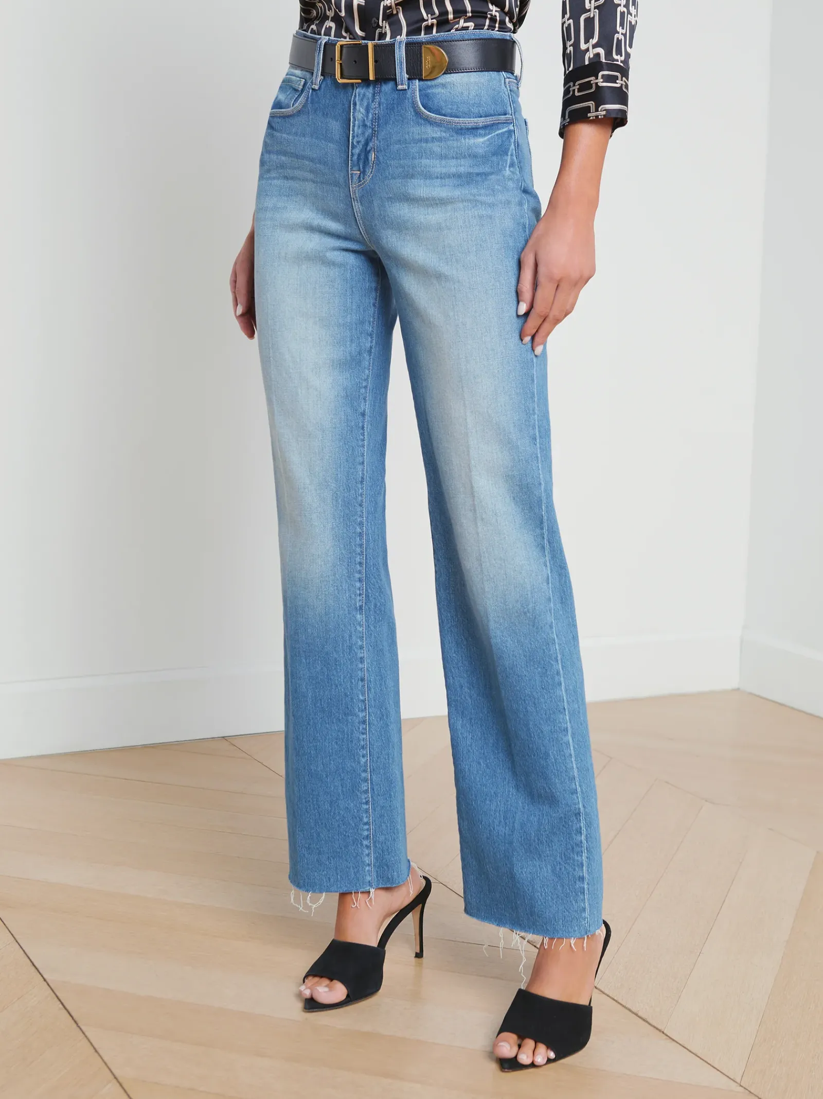 L'AGENCE Spring '24 Catalog|Spring Collection|Tiana Raw-Hem Wide-Leg Jean Cowan