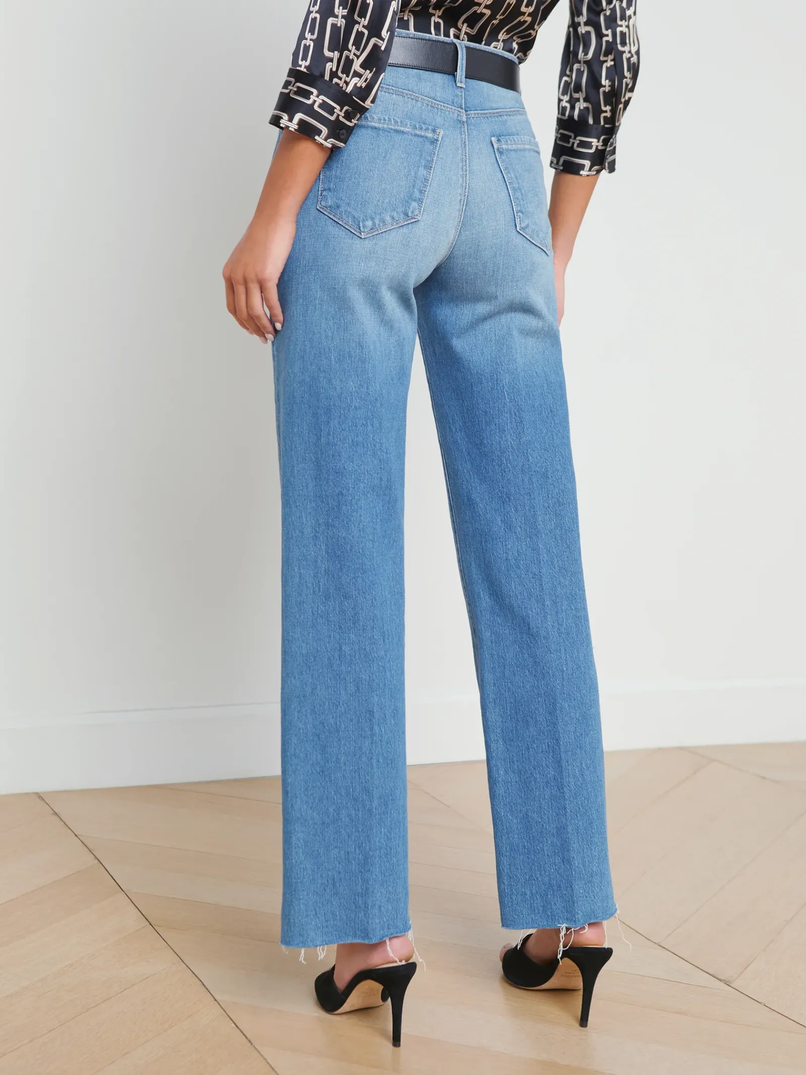 L'AGENCE Spring '24 Catalog|Spring Collection|Tiana Raw-Hem Wide-Leg Jean Cowan